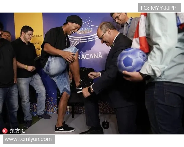 足球明星小罗的传奇人生与球场魅力揭秘 足球明星小罗的传奇人生与球场魅力揭秘