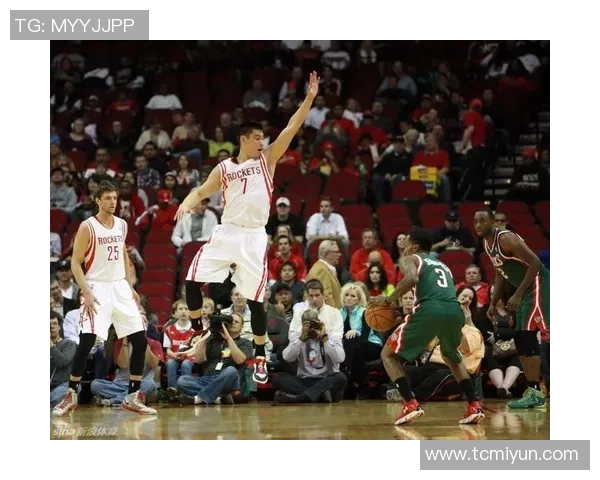 林书豪对阵雄鹿的精彩表现与比赛分析回顾